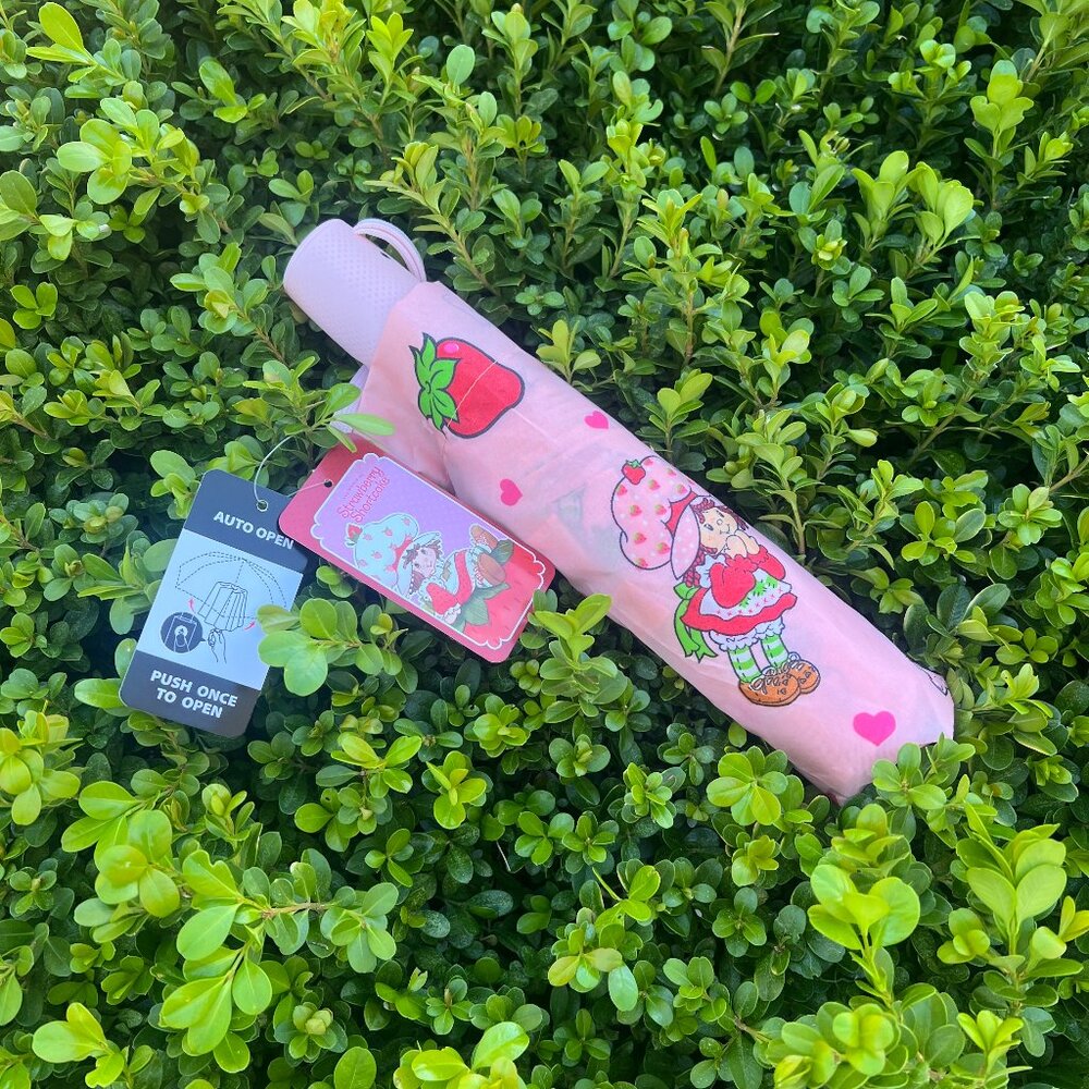 NWT Strawberry Shortcake - Umbrella - Compact - Heart Print